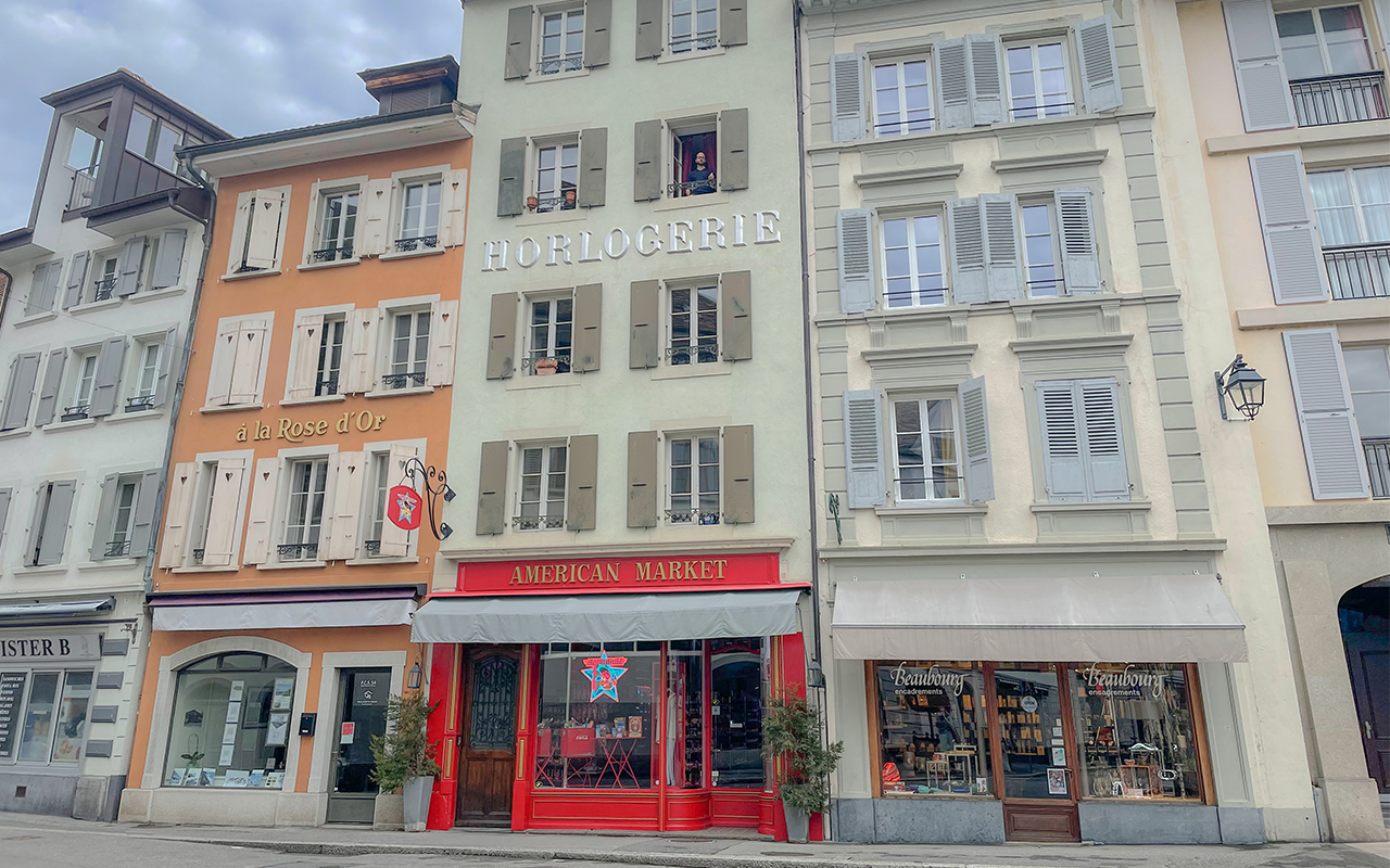 Immeubles et magasins dans la vieille ville de Vevey